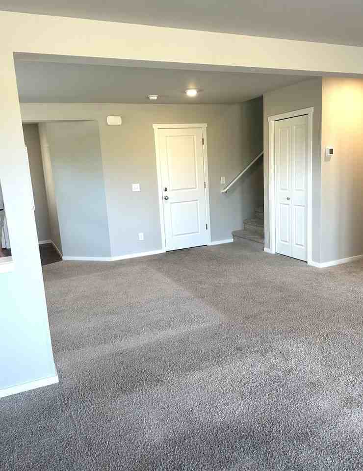 18505 Alpine Way E - Photo 5 of 24