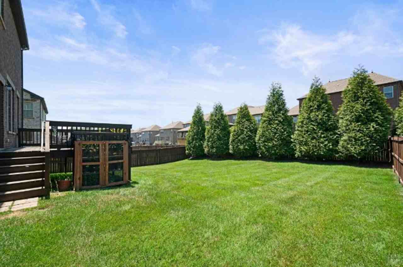 5128 Mountainbrook Cir - Photo 4 of 38