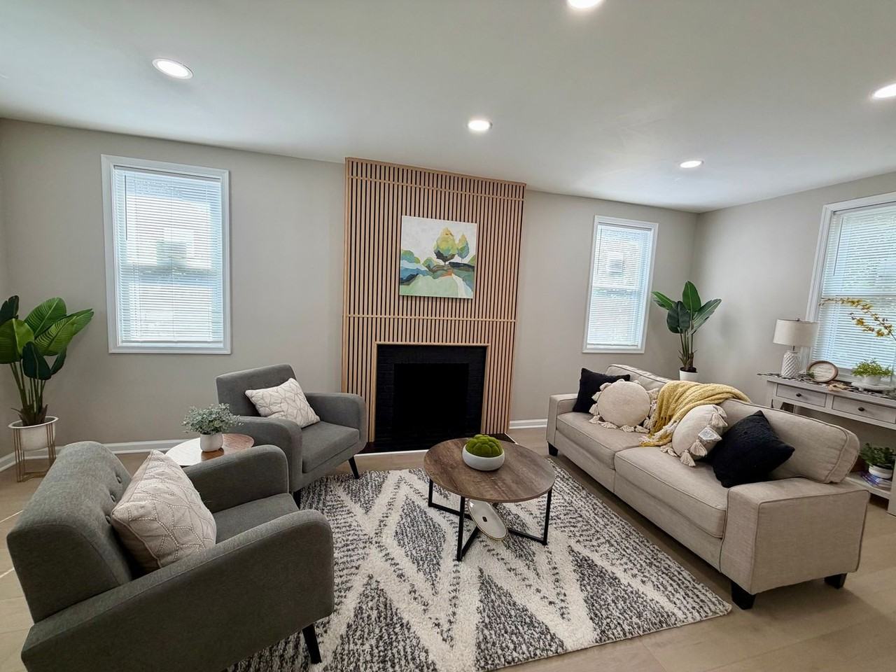 3903 Oakford Ave - Photo 4 of 13