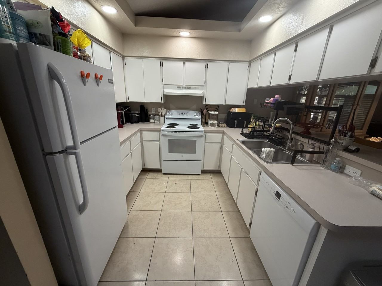 2815 Landover Blvd - Photo 2 of 8