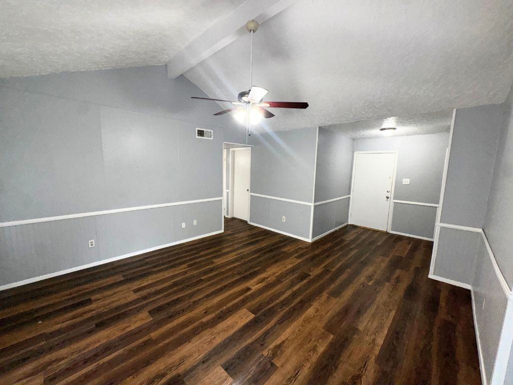 4806 Ripple Creek Dr - Photo 3 of 18