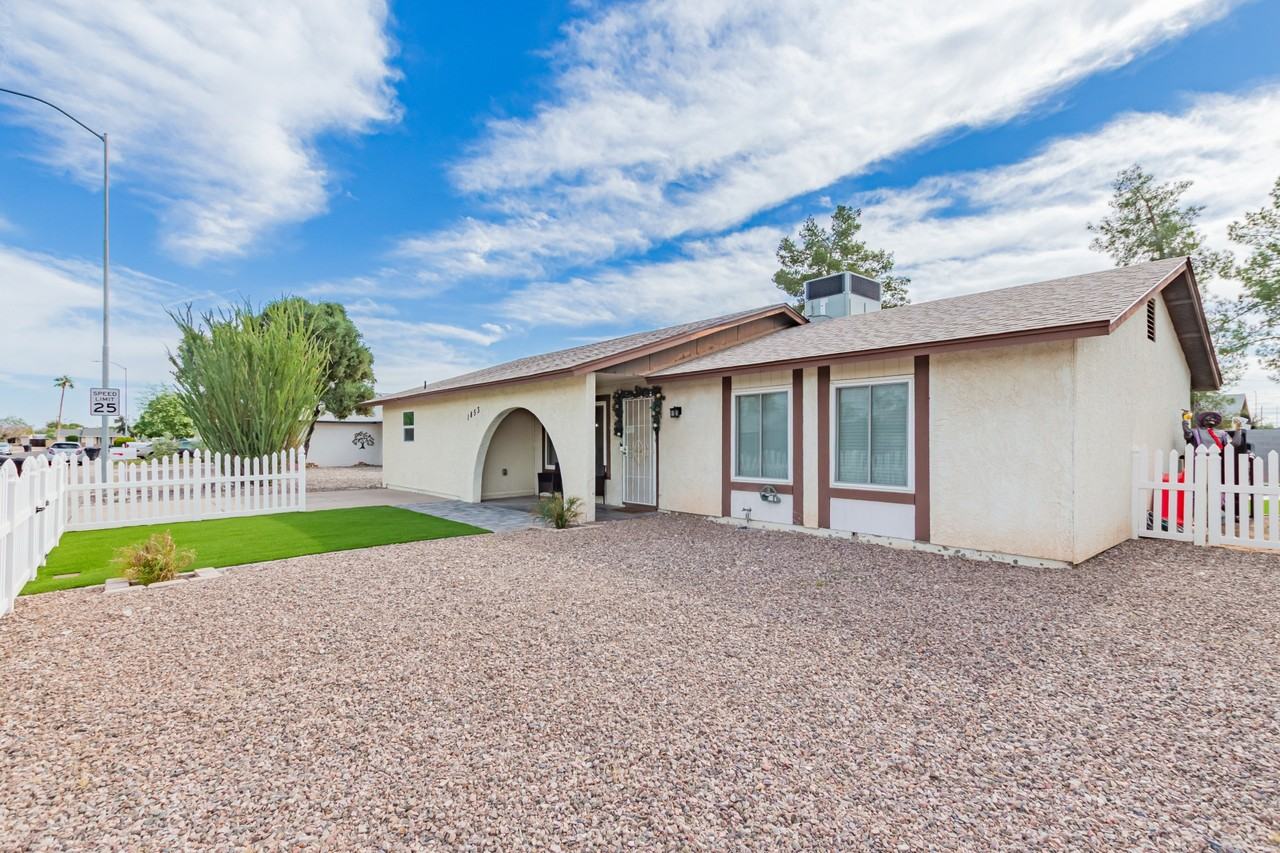 1853 W Plata Ave - Photo 3 of 24