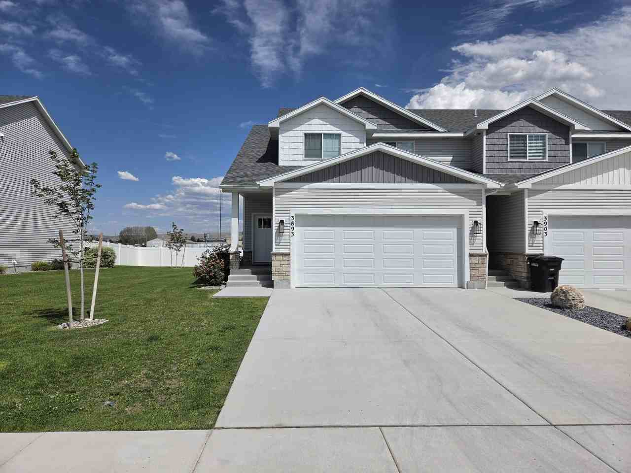 3893 Judy St - Photo 2 of 23