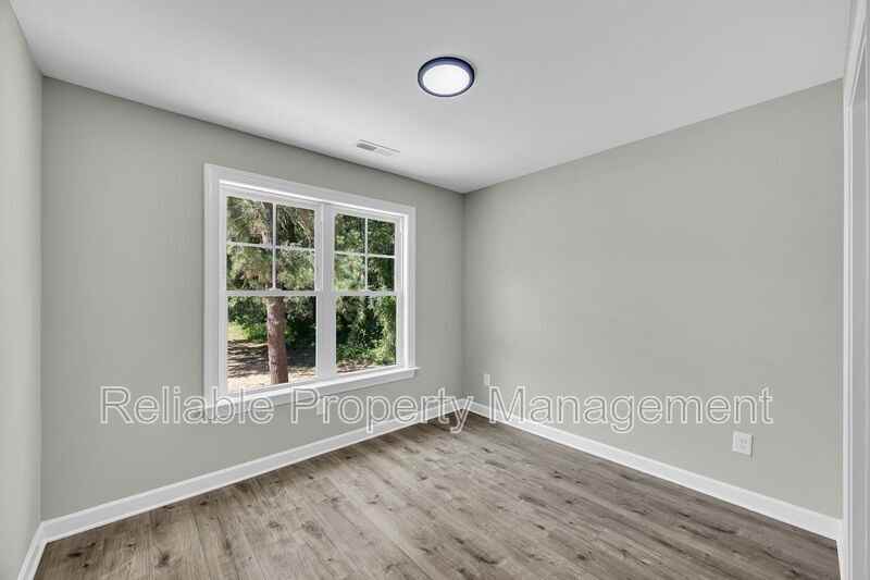 501 B H Parrish Rd - Photo 7 of 13