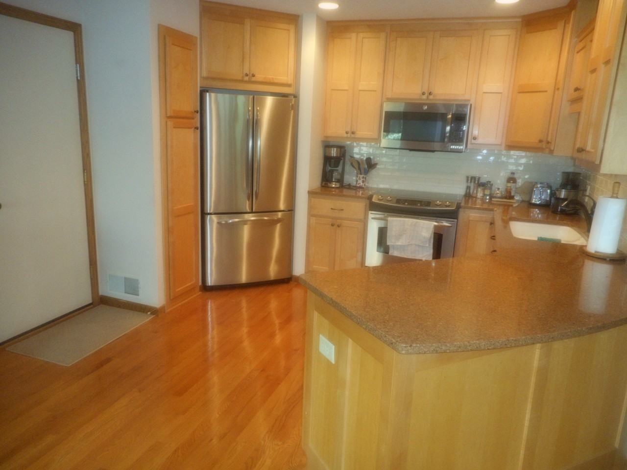 18075 Judicial Way N - Photo 3 of 22