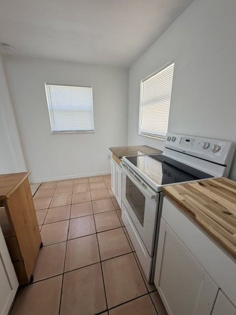 936 Lakeview Dr - Photo 7 of 18