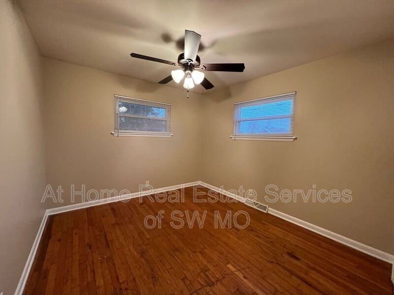 116 E Anderson St - Photo 5 of 8