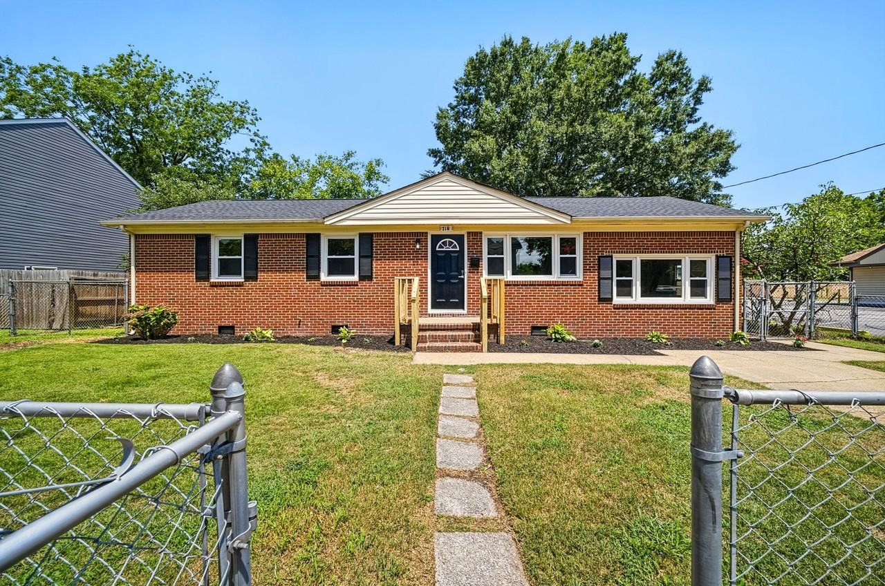 718 Euwanee Pl - Photo 3 of 31