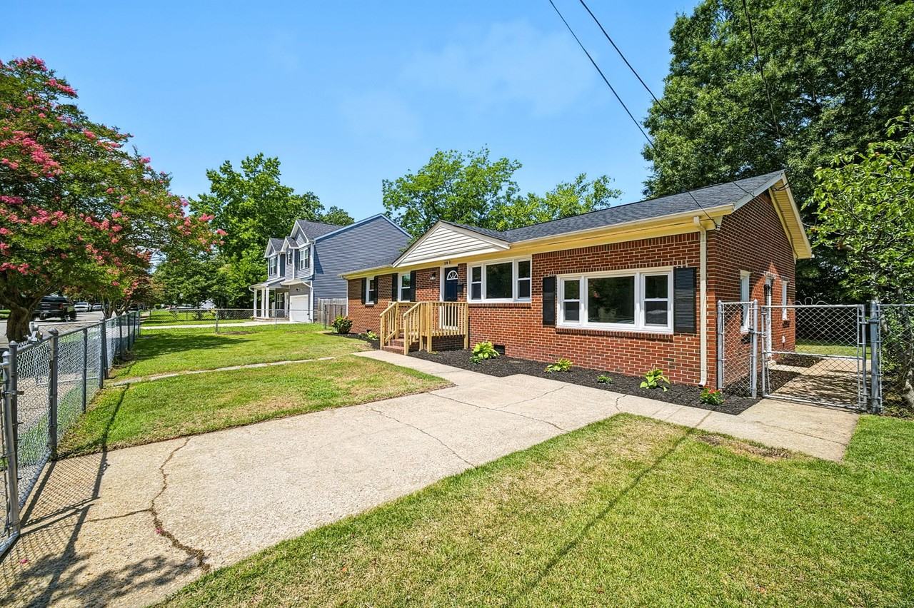718 Euwanee Pl - Photo 4 of 31
