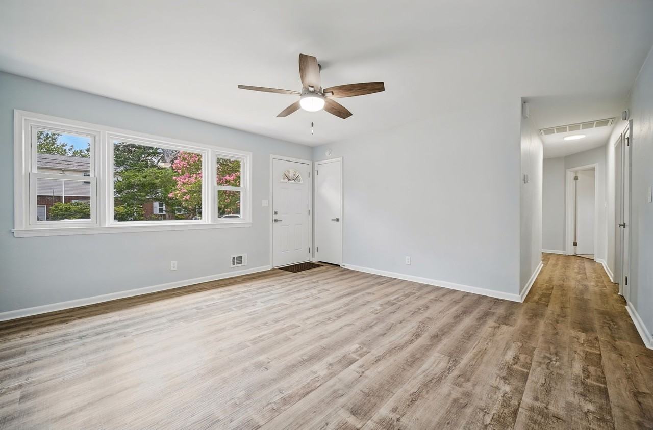 718 Euwanee Pl - Photo 5 of 31