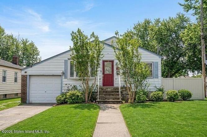 330 Isabella Ave - Photo 2 of 35