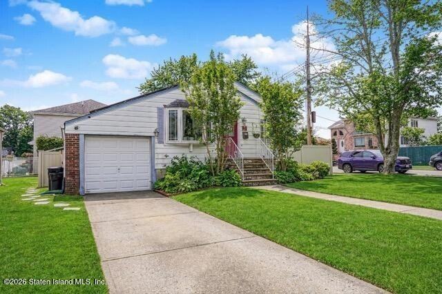 330 Isabella Ave - Photo 4 of 35