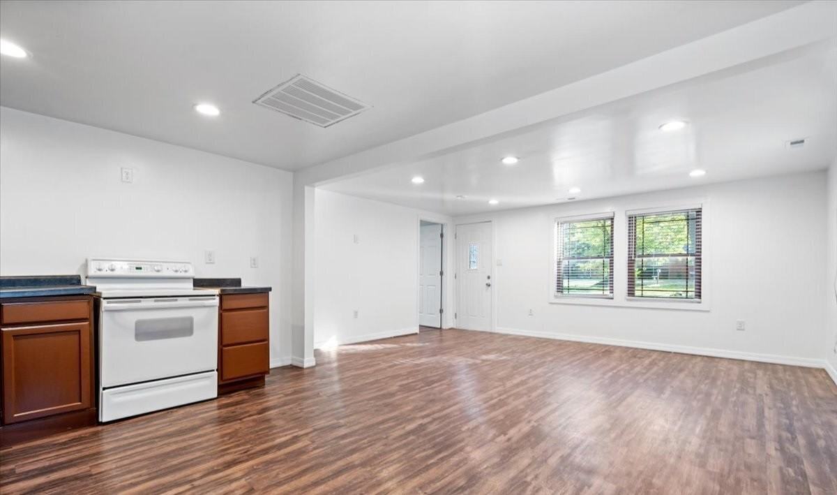 4106 Asbury St - Photo 7 of 24
