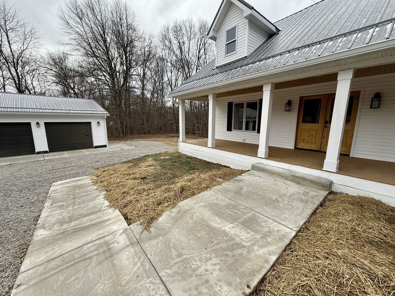2644 Perry Ridge Rd - Photo 2 of 24