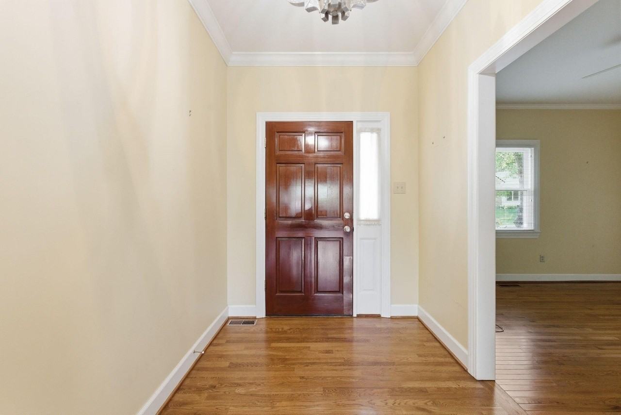 2917 Tabor Oaks Ln - Photo 4 of 32