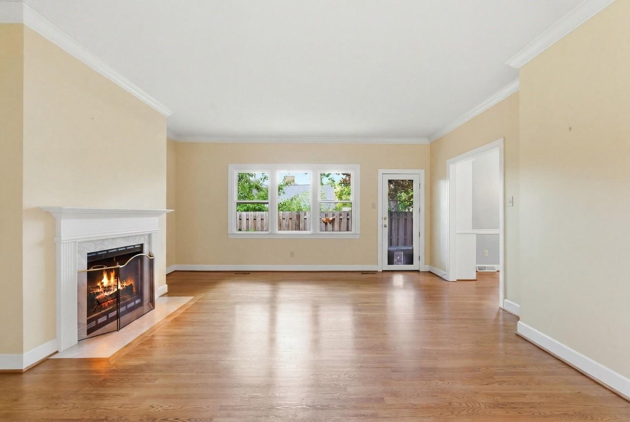 2917 Tabor Oaks Ln - Photo 7 of 32