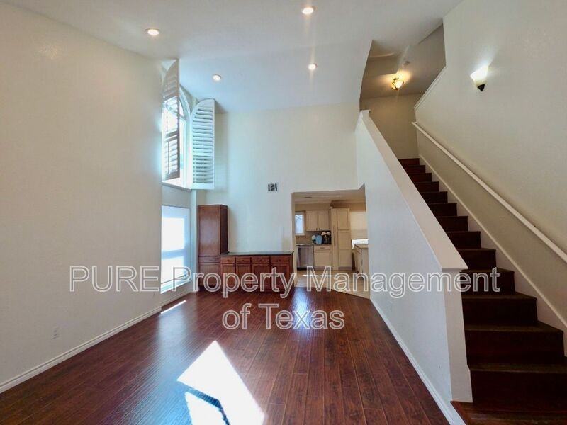 7425 Dallas Dr - Photo 3 of 26
