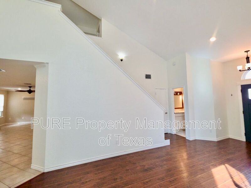 7425 Dallas Dr - Photo 5 of 26