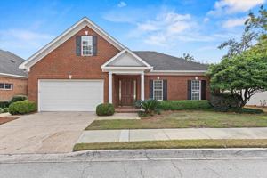 featured image of 813 Greenbrier Ln