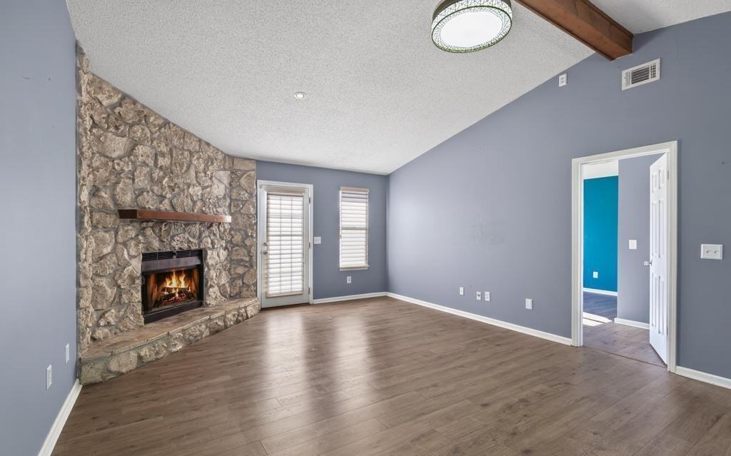 11263 Shady Glen Dr - Photo 4 of 34