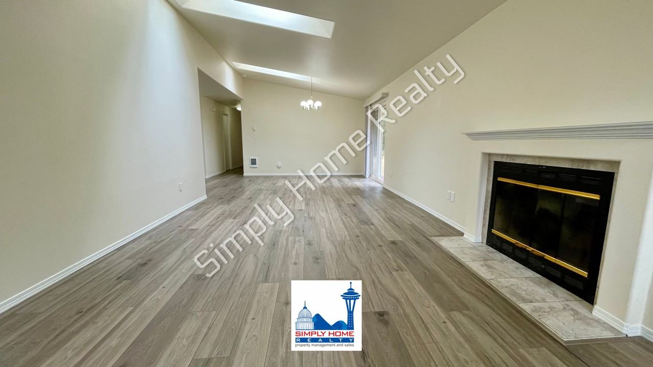 9041 Steilacoom Rd Se #B - Photo 2 of 25
