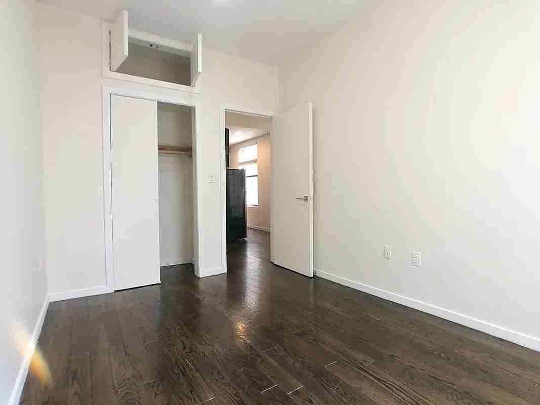 61 Herbert St #3B - Photo 2 of 4