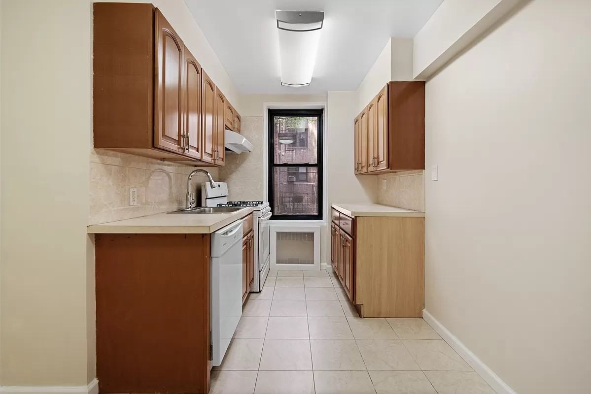 2226 76th St #A1 - Photo 4 of 5