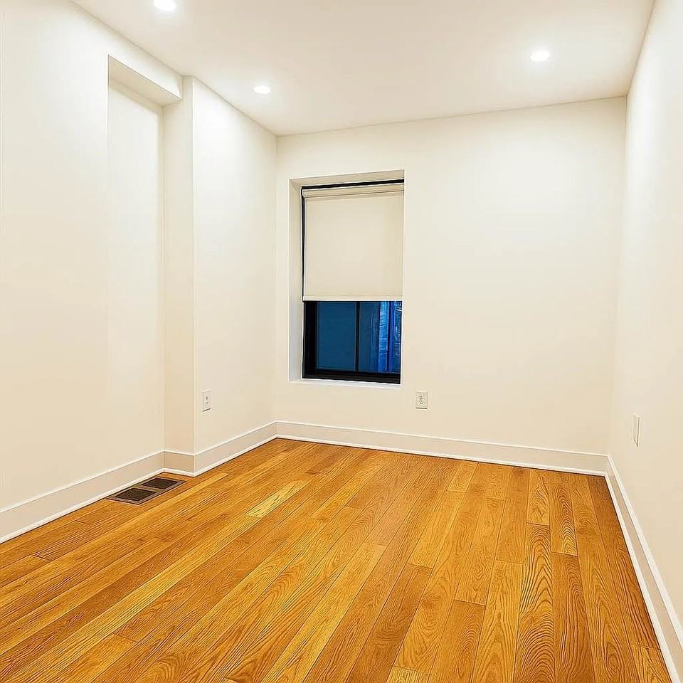 44 Metropolitan Oval #2B - Photo 2 of 3