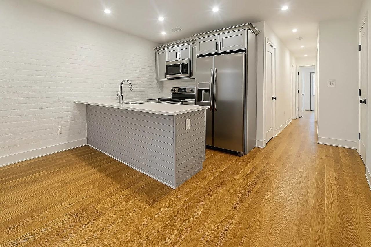44 Metropolitan Oval #2B - Photo 3 of 3