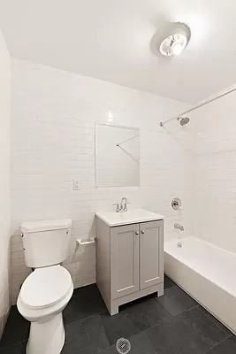 2716 41st Ave #6B - Photo 3 of 4