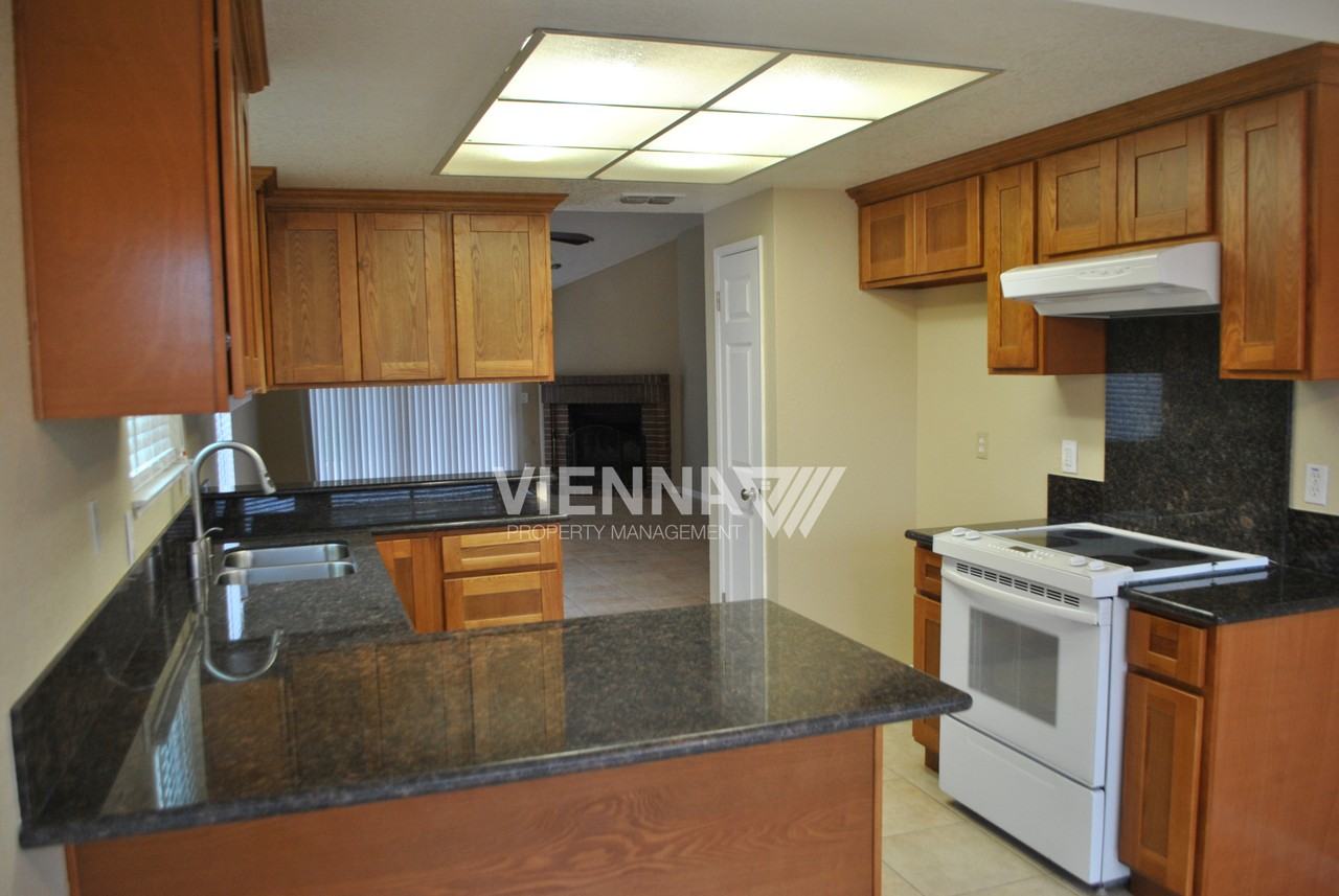 4073 N Country Dr - Photo 5 of 33
