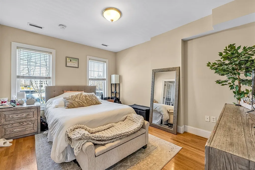 673 E 2nd St #2 - Photo 7 of 13