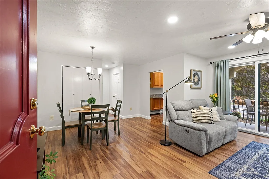 120 Fellsview Ter #124 - Photo 7 of 19