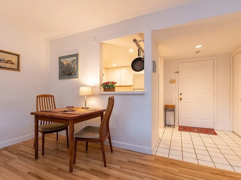 975 Massachusetts Ave #403 - Photo 5 of 16