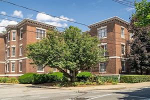 featured image of 169 Washington St #10
