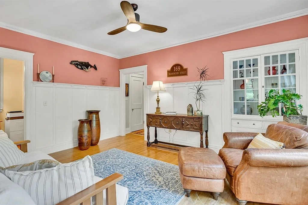 169 Washington St #10 - Photo 6 of 17