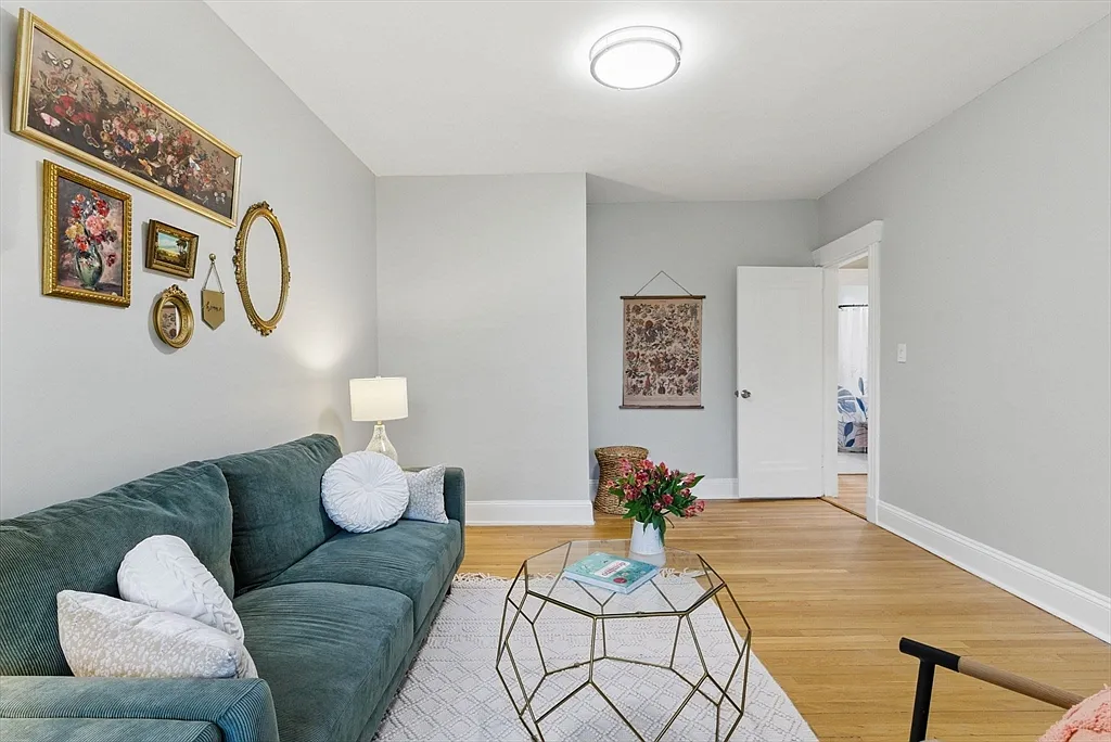 72 Strathmore Rd #10B - Photo 5 of 18