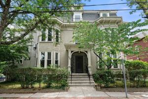 featured image of 308 Brookline St #3B