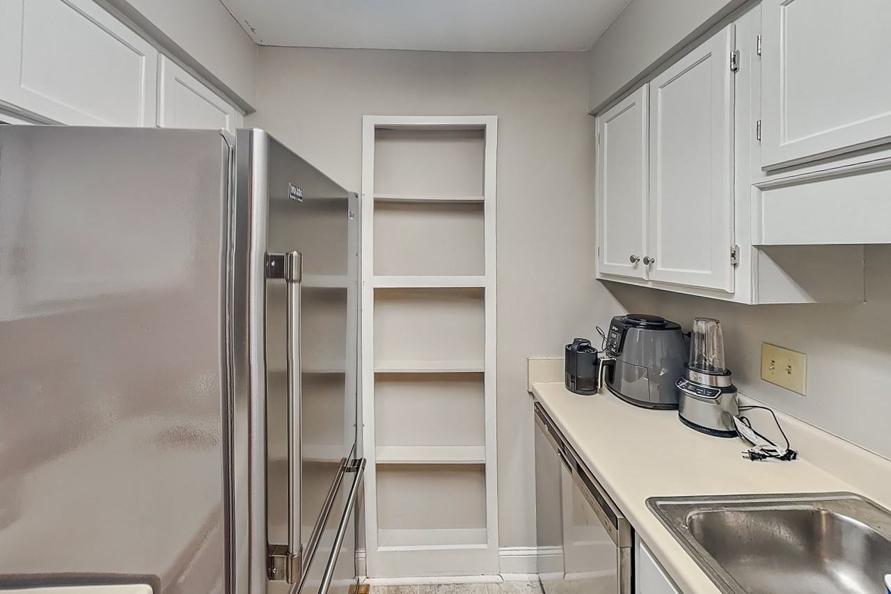3104 Pine Heights Dr Ne #3104 - Photo 3 of 19