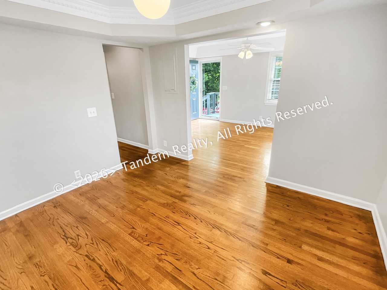 313 Chamberlin St - Photo 4 of 16