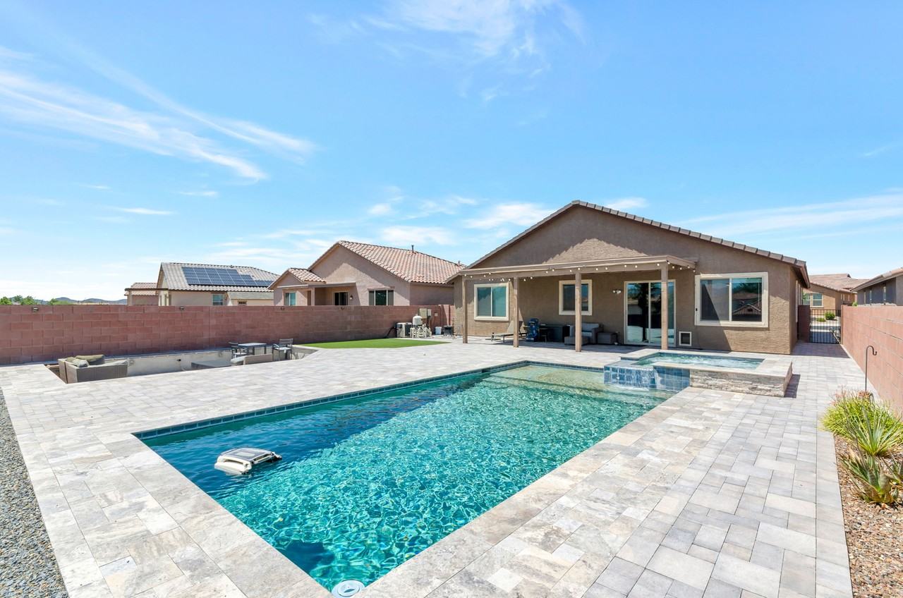 5555 W Tubac Ct - Photo 3 of 25