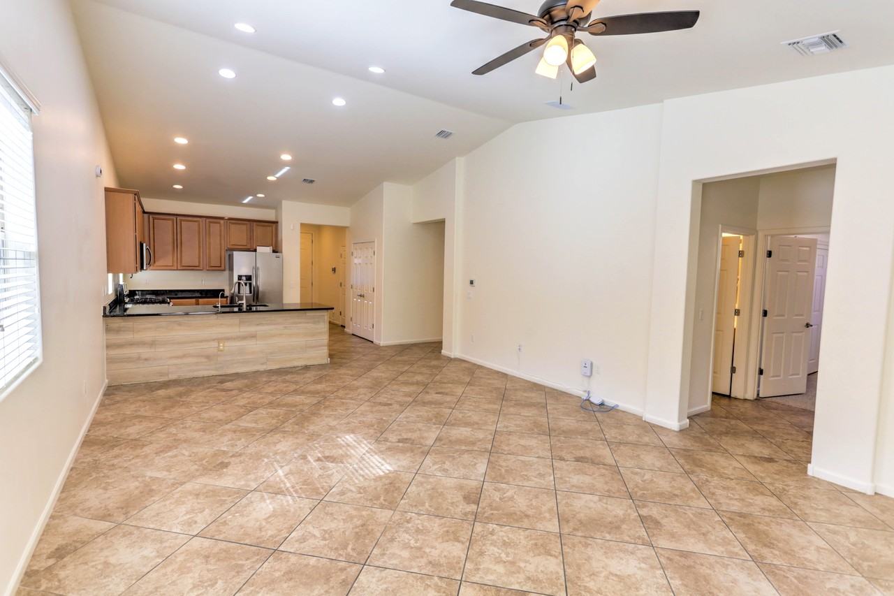 11464 E Dry Wind Dr - Photo 3 of 26
