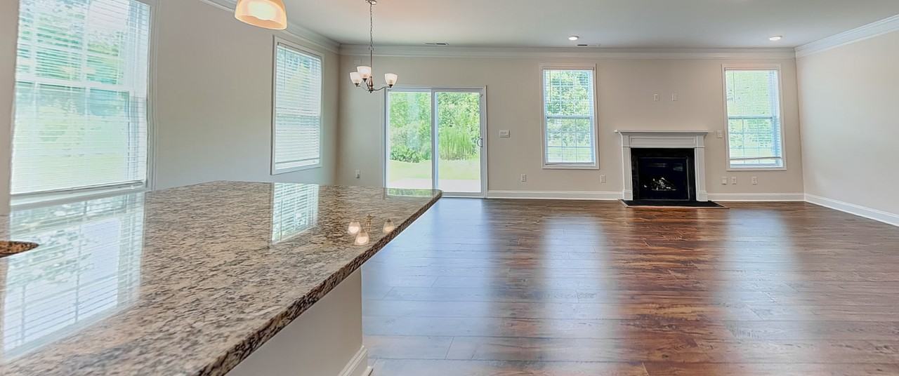 5301 Ennisworth Ln - Photo 4 of 23