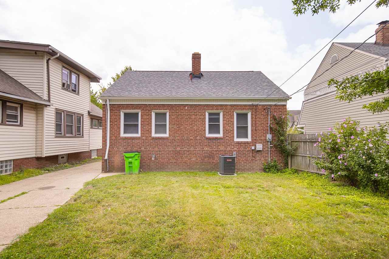 21871 Priday Ave - Photo 2 of 20