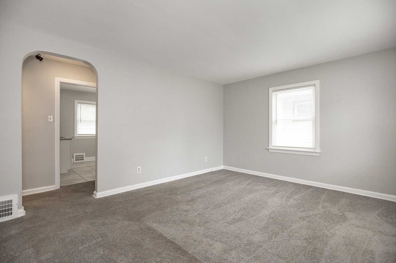 21871 Priday Ave - Photo 7 of 20