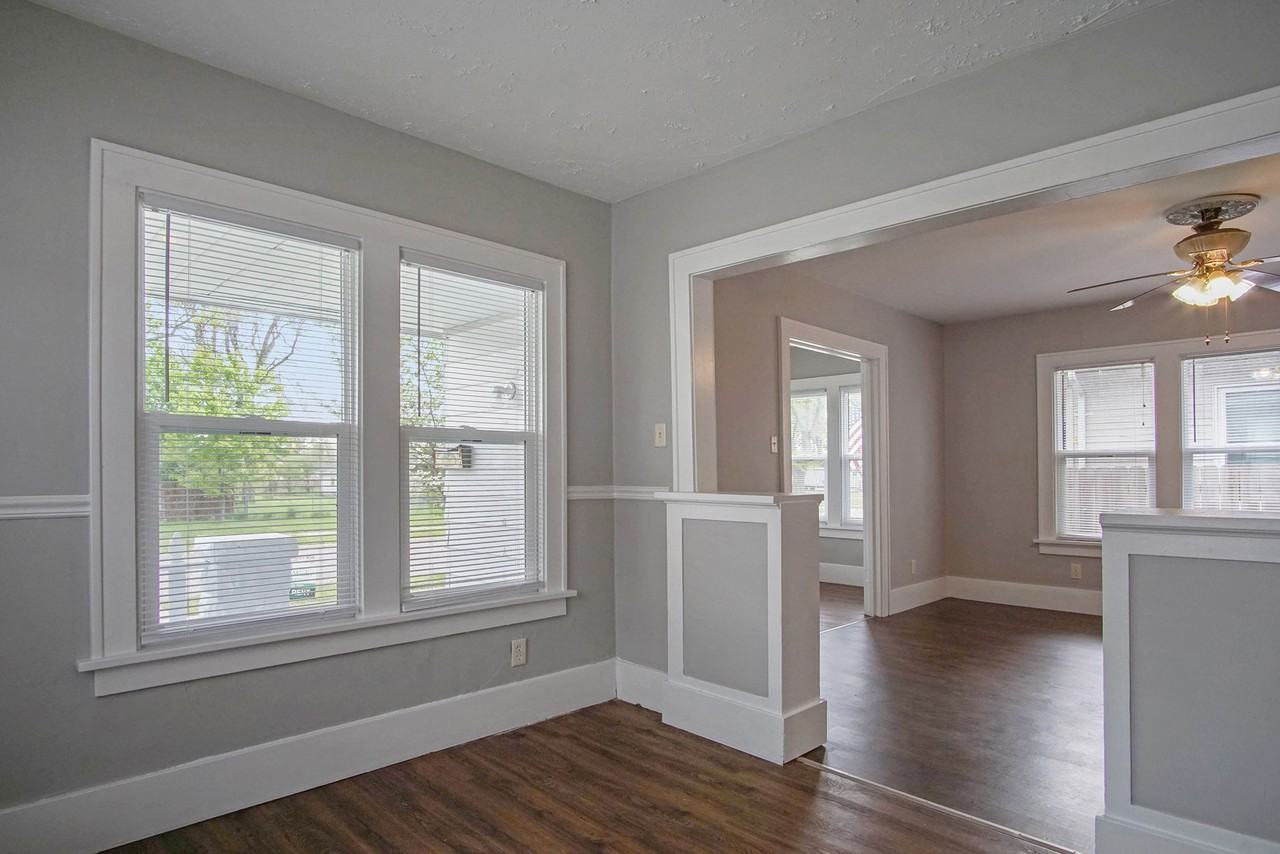 2715 W 6th St - Photo 6 of 14