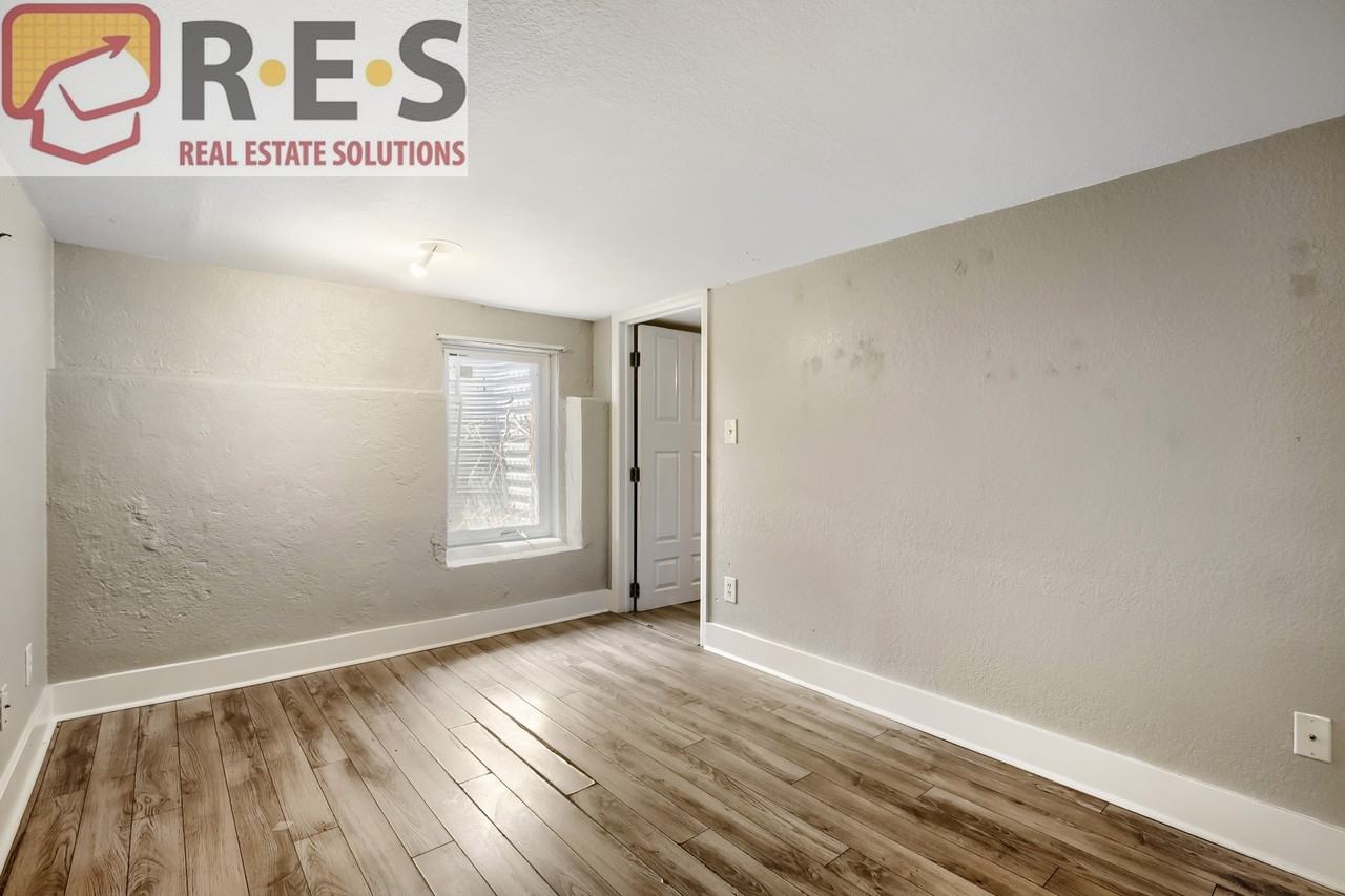 4420 Pennsylvania St - Photo 4 of 11