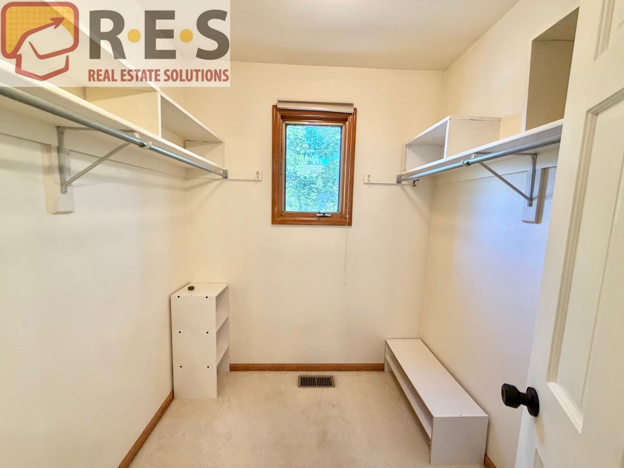 7600 S Monaco Way - Photo 4 of 17