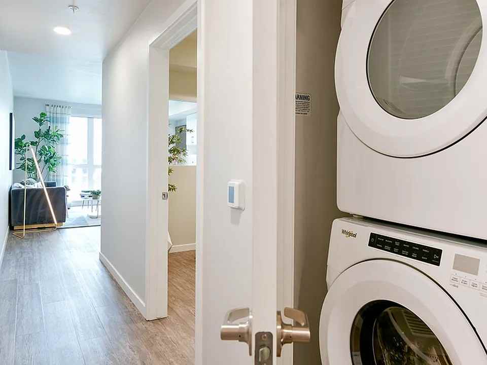 28 N Almaden Ave - Photo 3 of 9