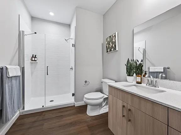 412 Summer St - Photo 4 of 10